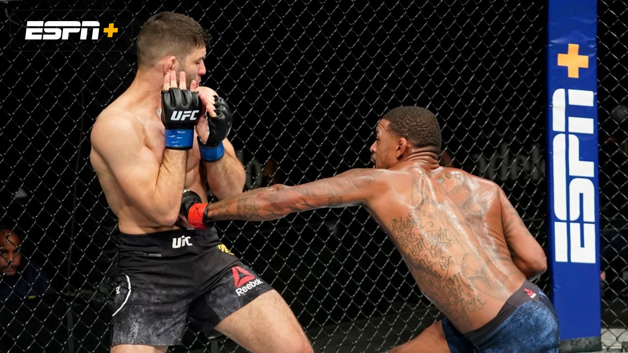Michael Johnson vs. Thiago Moises (UFC Fight Night: Smith vs. Teixeira)