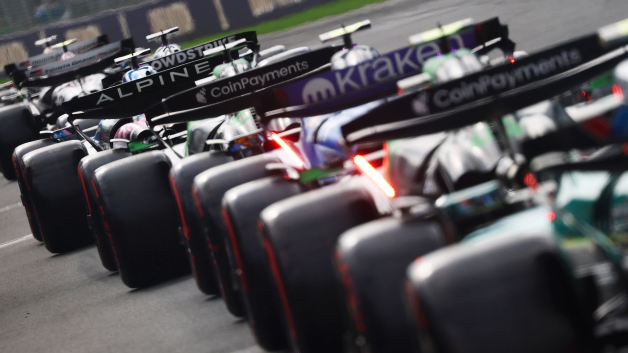 En Español-Formula 1 Abu Dhabi Grand Prix Practice 2