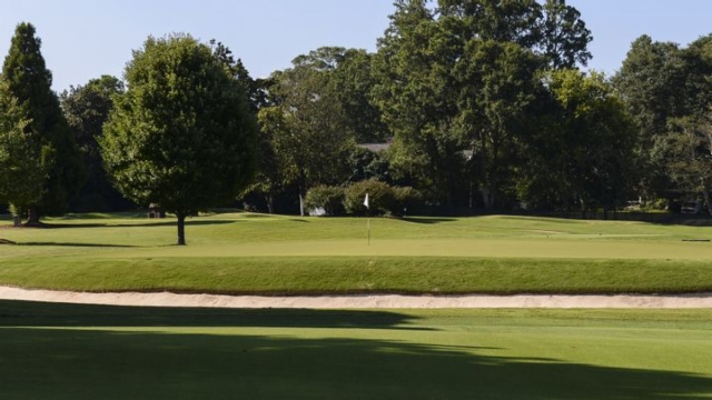 TOUR Championship: Featured Hole #9 & #17 (Third Round)